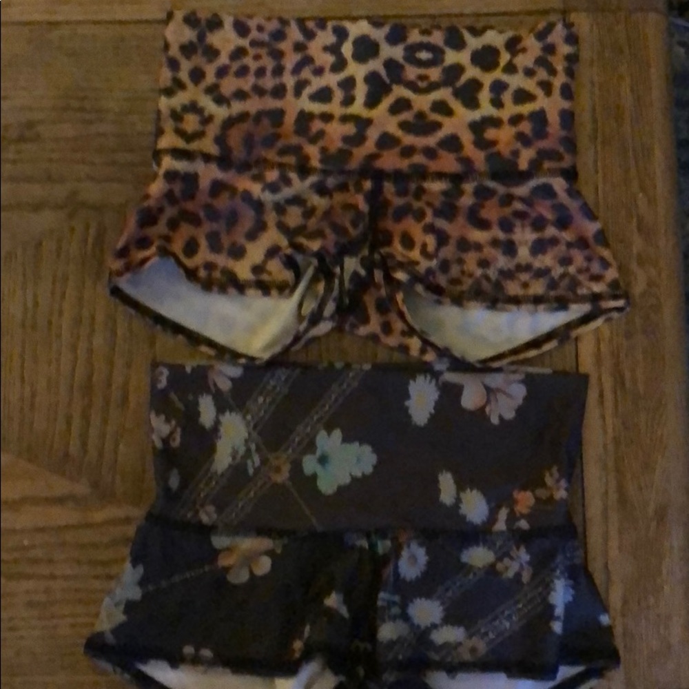 pair of teeki shorts, s
